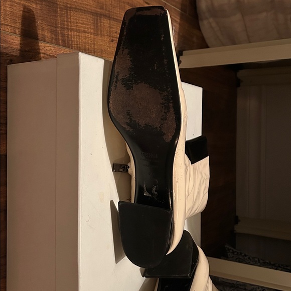 Fendi Black and Cream Go-Go Style Boots - Picture 4 of 6